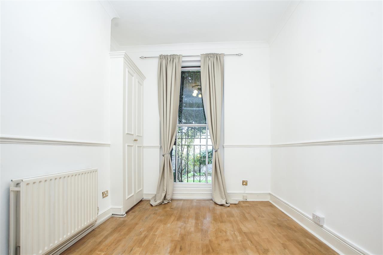 1 bed flat for sale in Middleton Grove 2