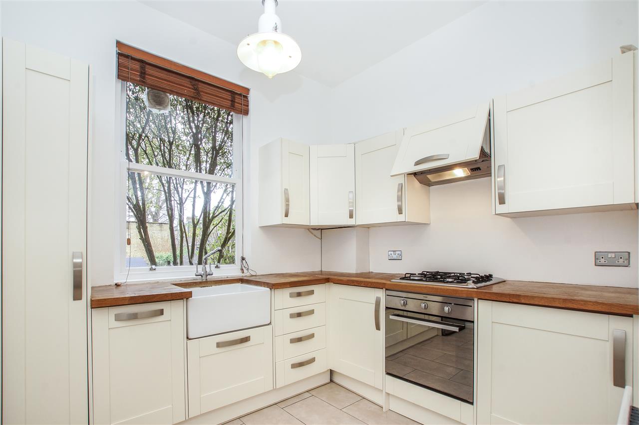 1 bed flat for sale in Middleton Grove 5
