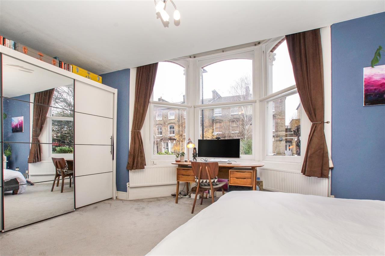 1 bed flat for sale in Tufnell Park Road 2
