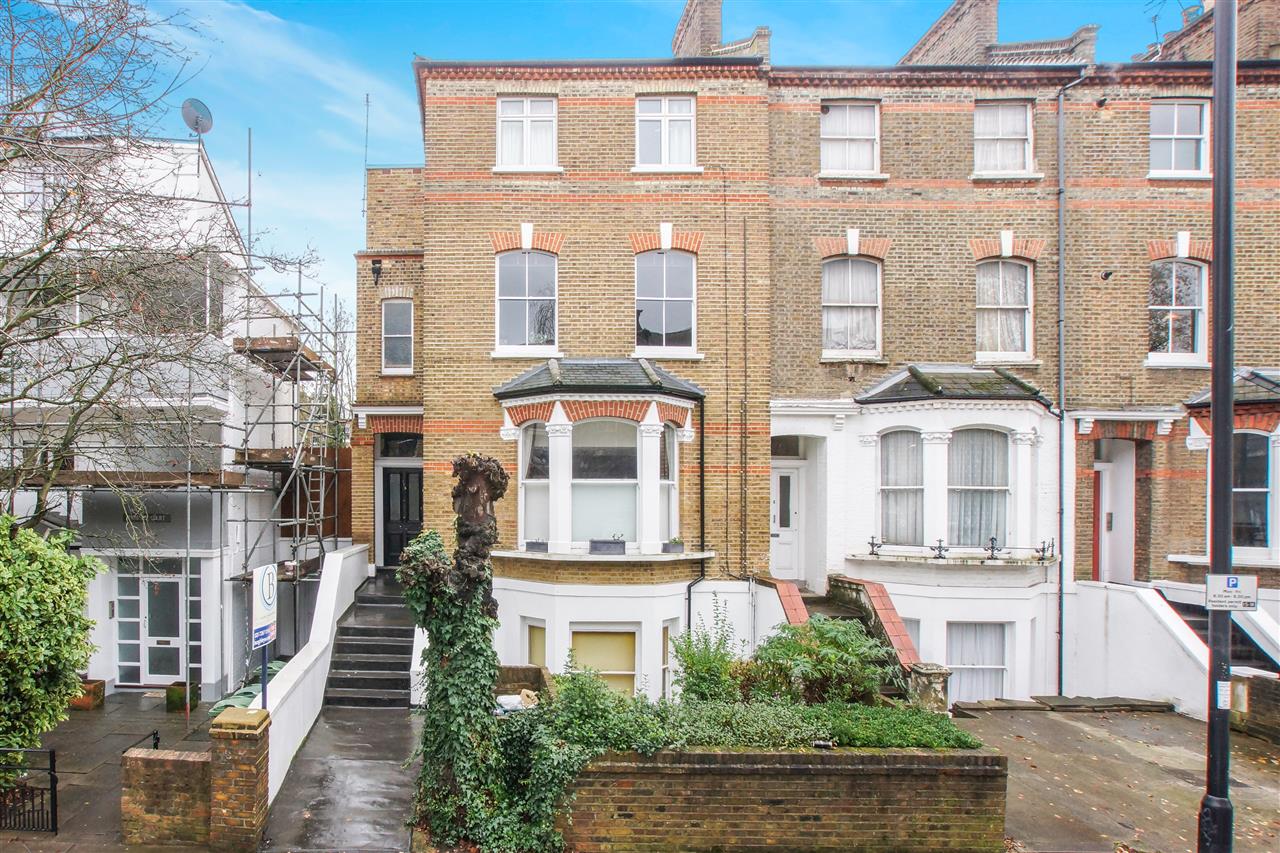 1 bed flat for sale in Tufnell Park Road 3
