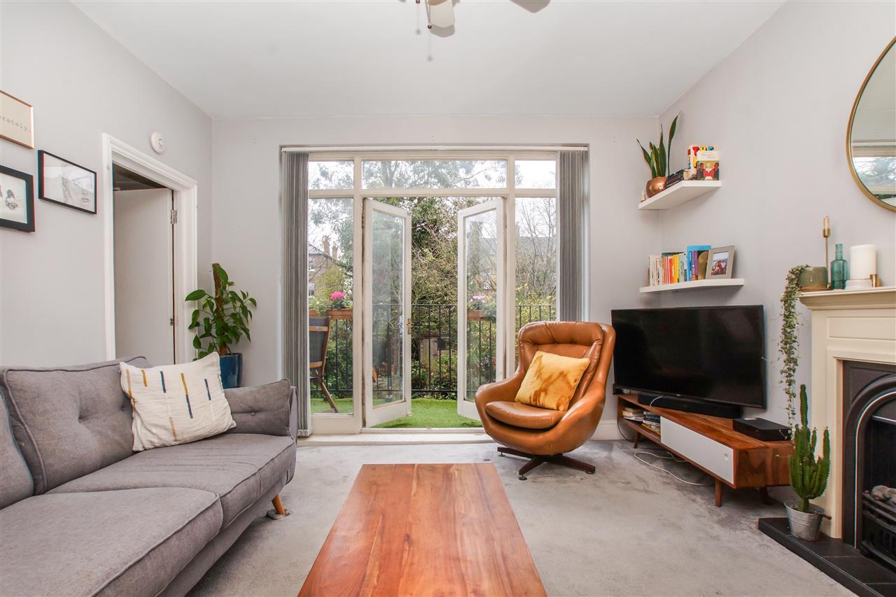 1 bed flat for sale in Tufnell Park Road 6