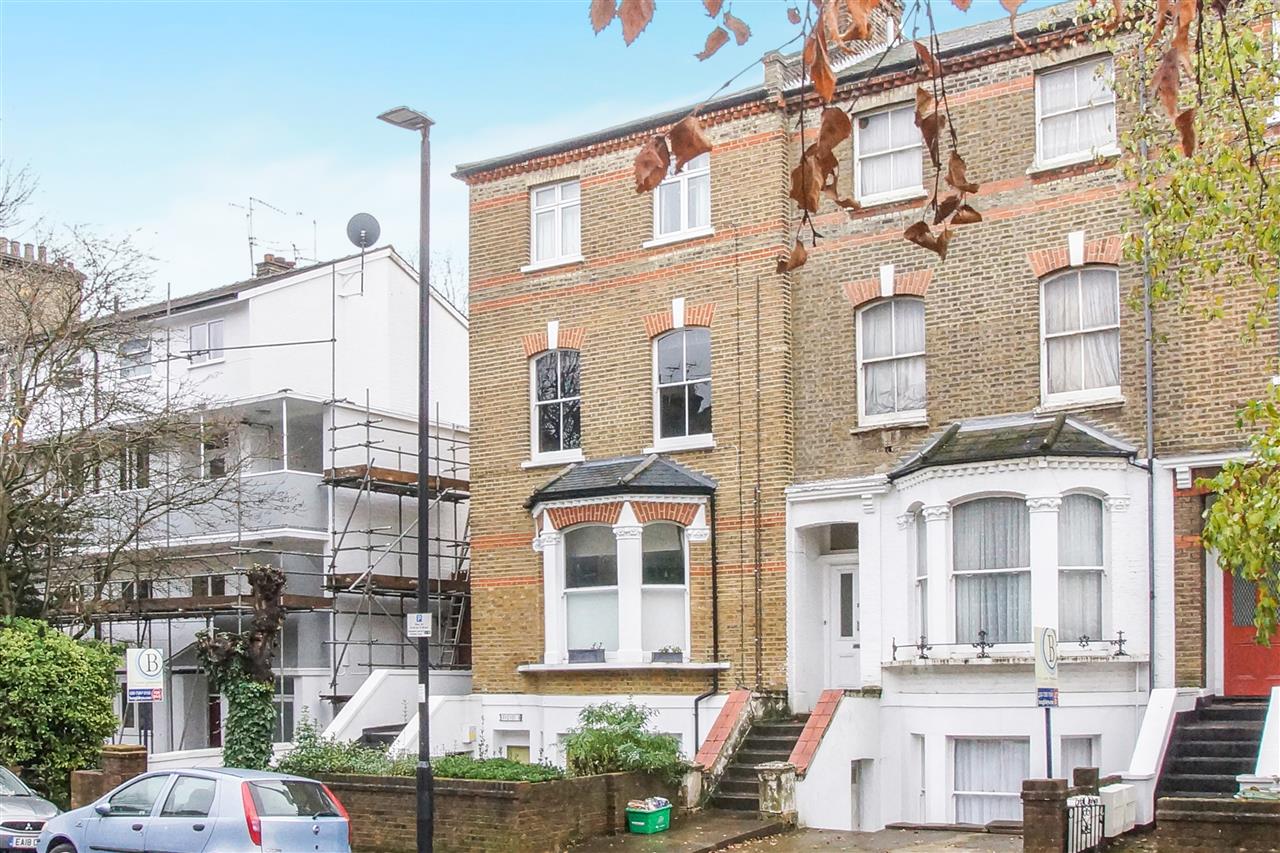 1 bed flat for sale in Tufnell Park Road 15