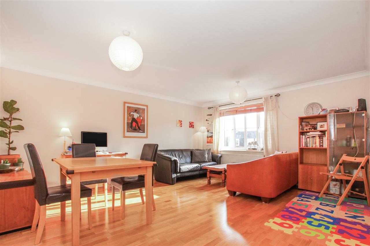2 bed flat for sale in Goddard Place 0
