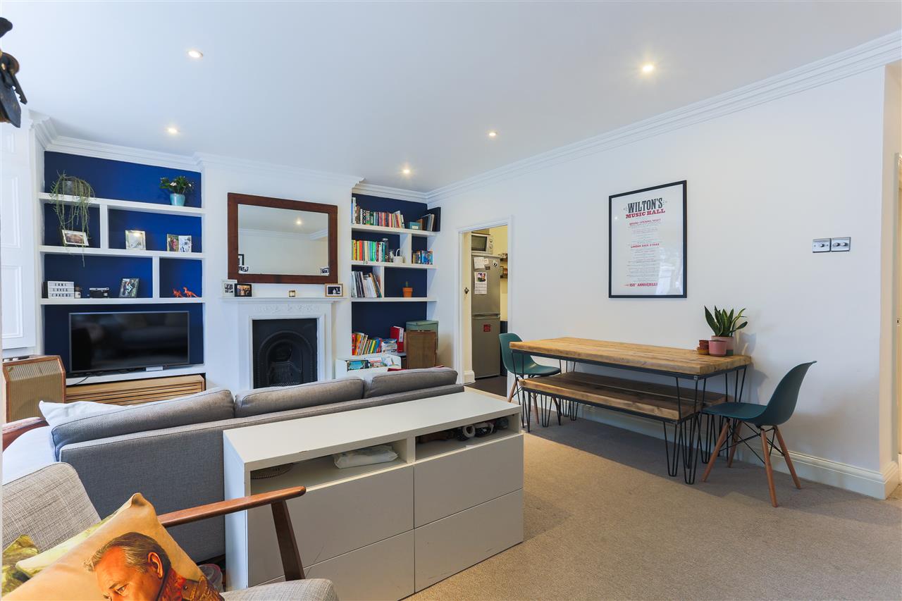 2 bed flat for sale in Tufnell Park Road 9