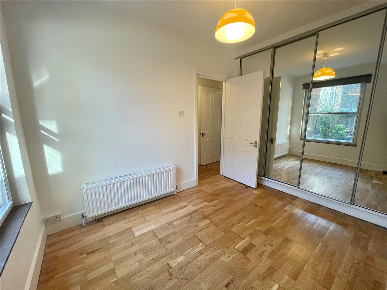 2 bed flat to rent in Tufnell Park Road  - Property Image 5
