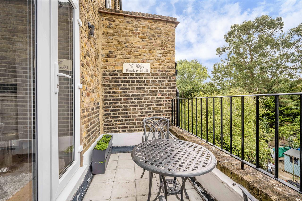 1 bed flat to rent in Tufnell Park Road 6