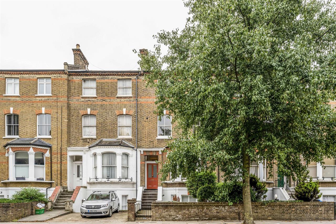1 bed flat to rent in Tufnell Park Road 7