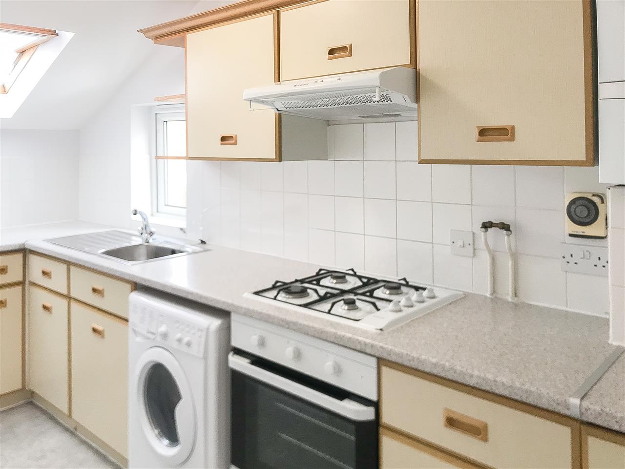 1 bed flat to rent in Pleshey Road 2