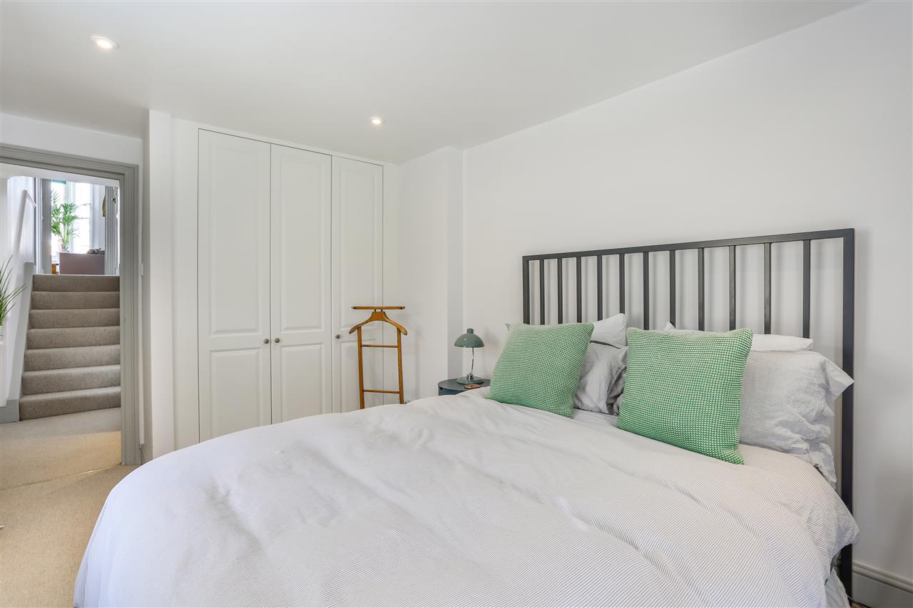 2 bed flat for sale in Mercers Road  - Property Image 9