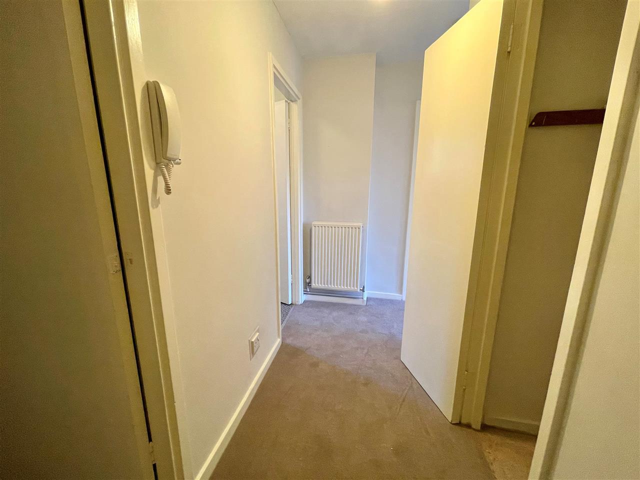 1 bed flat to rent in Hilldrop Crescent 9