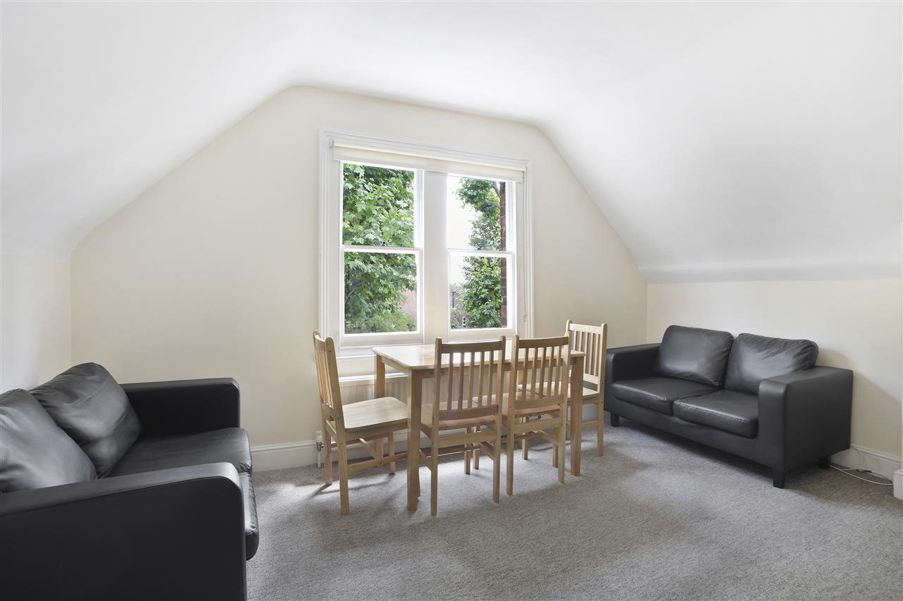 3 bed flat to rent in Mount View Road  - Property Image 9