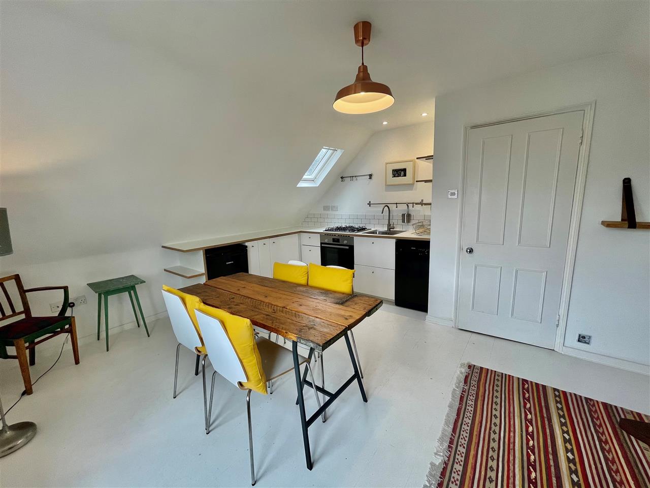 2 bed flat to rent in Yerbury Road  - Property Image 8