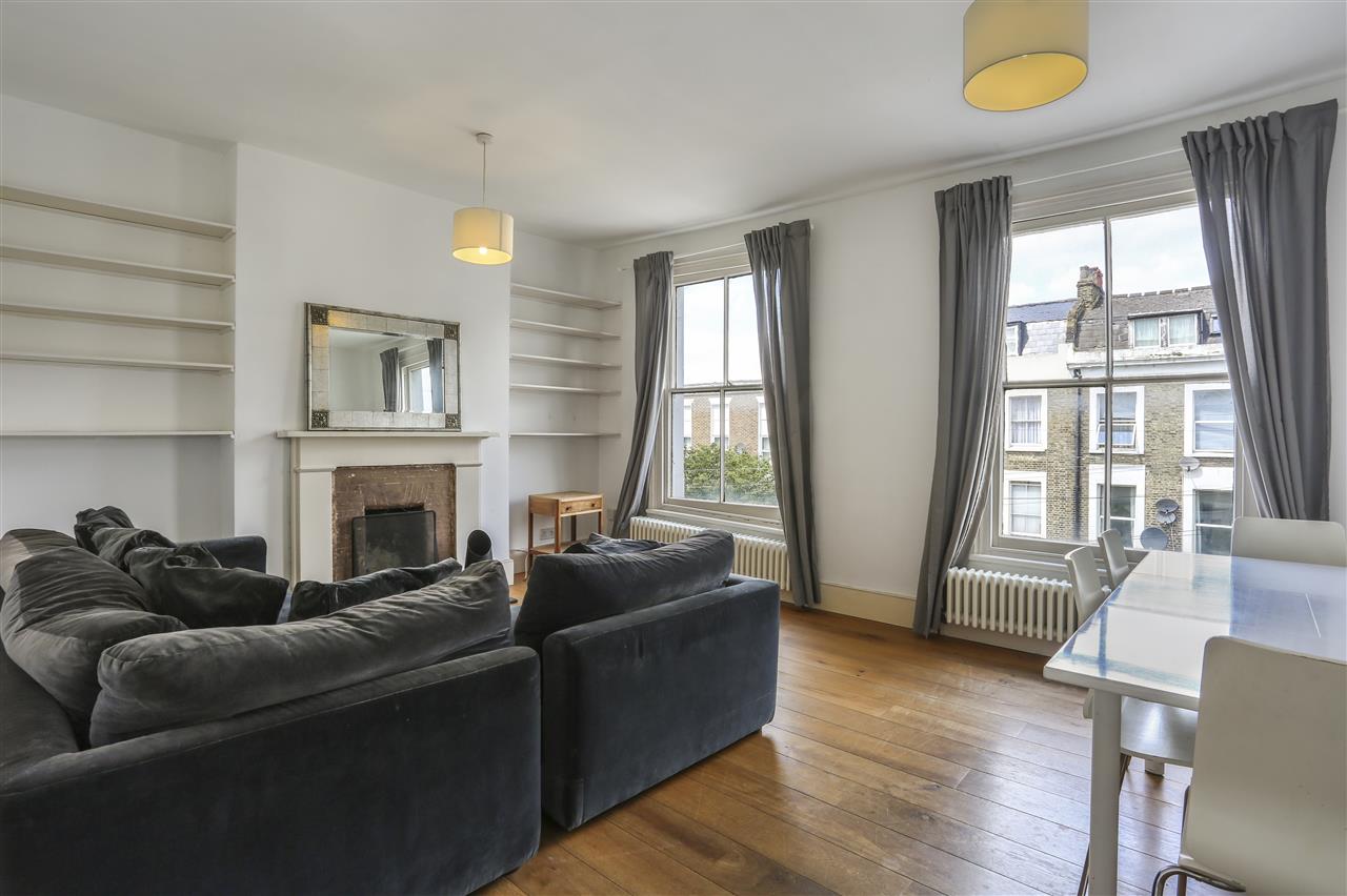 2 bed flat for sale in Arthur Road 1