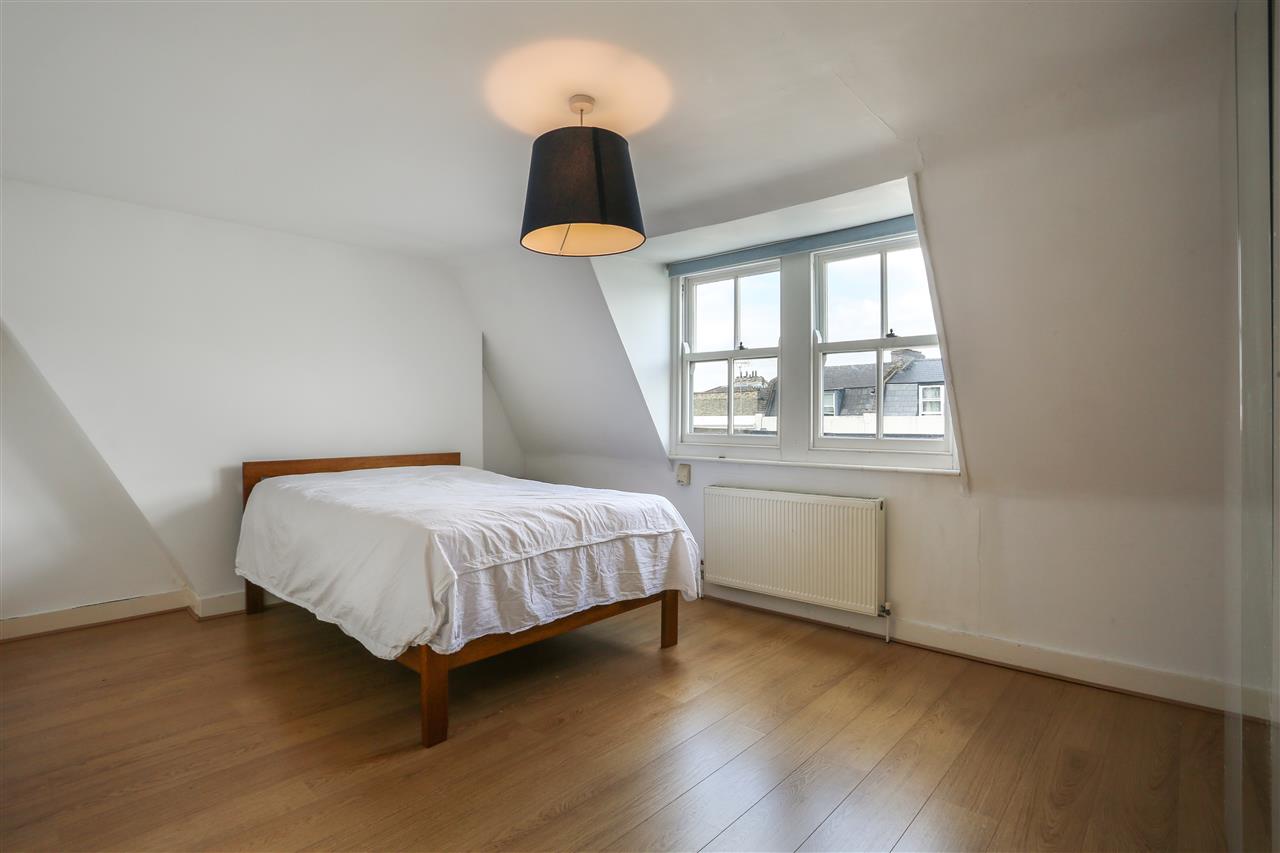 2 bed flat for sale in Arthur Road  - Property Image 8