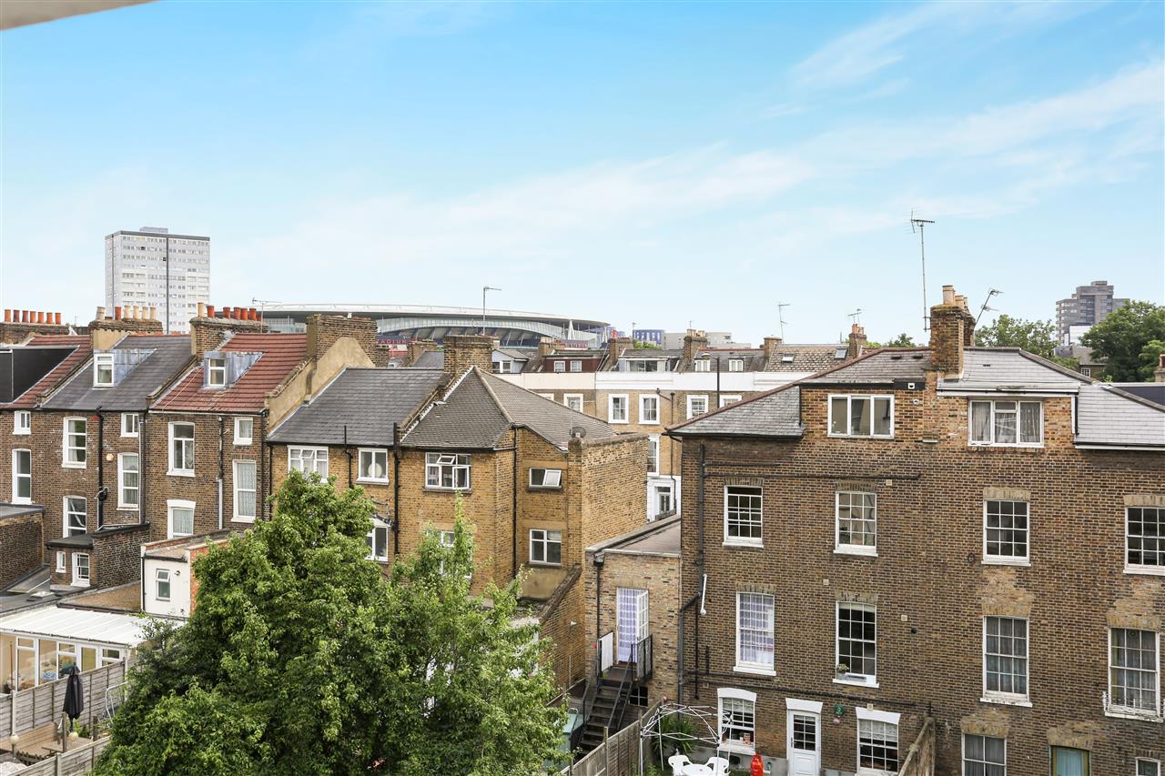 2 bed flat for sale in Arthur Road 12
