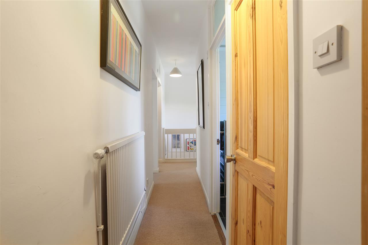4 bed flat for sale  - Property Image 9