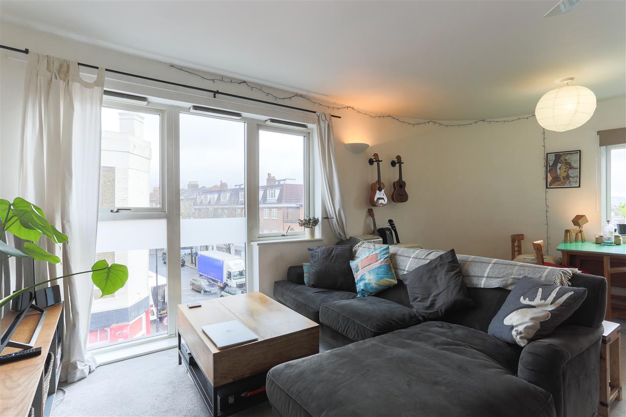 1 bed flat to rent in Marlborough Road - Property Image 1