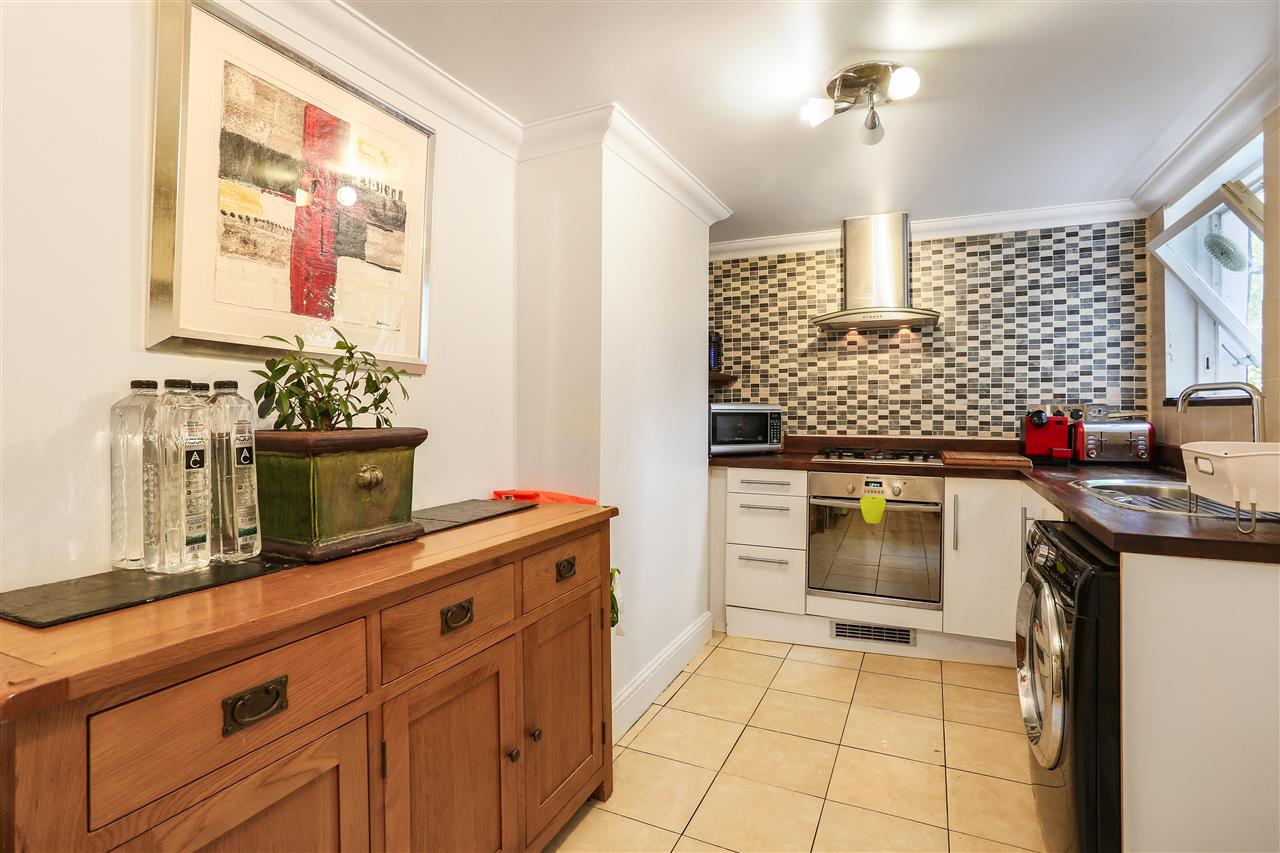 1 bed flat for sale in Tufnell Park Road 5