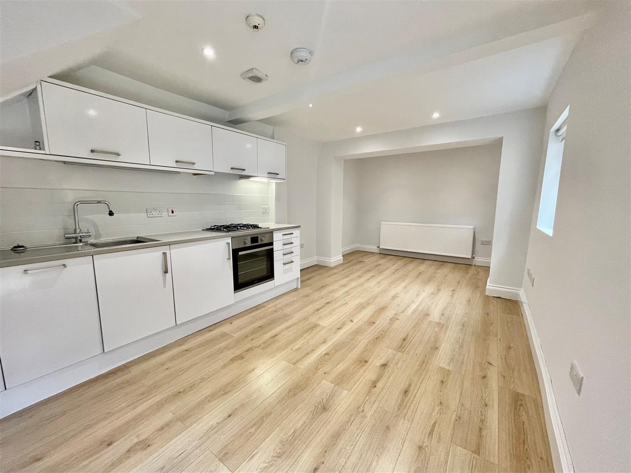 AVAILABLE IMMEDIATELY- WITH A DEPOSIT ALTERNATIVE OPTION! <BR>A Spacious One Bedroom Courtyard Apartment Completely Renovated! Flat covers 2 floors with an internal staircase and entry phone. Accommodation comprises a brand new fitted kitchen with integrated white goods, a modern bathroom with ...