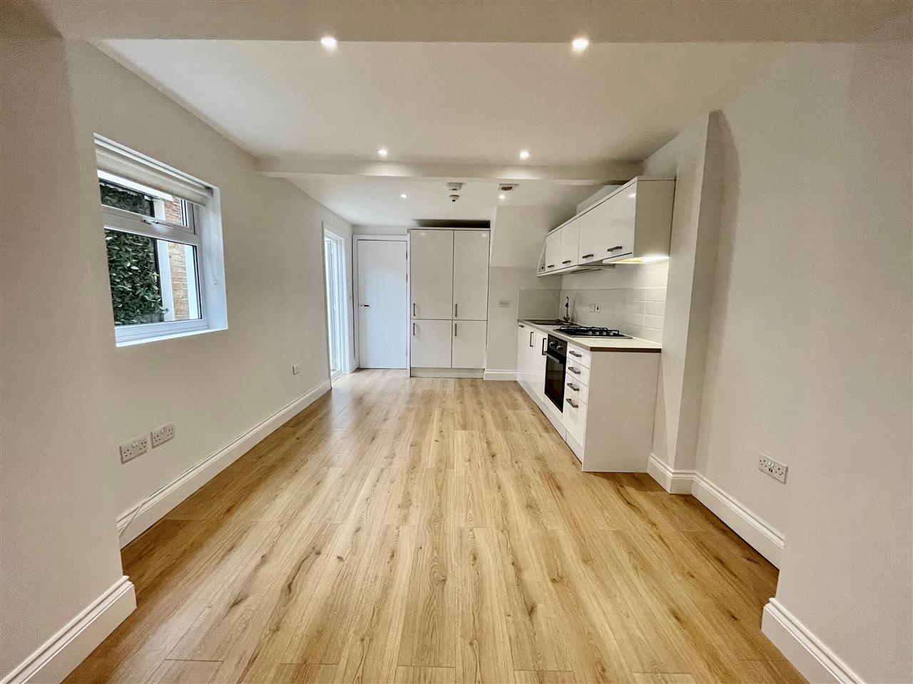 1 bed flat to rent in Fortess Road 2
