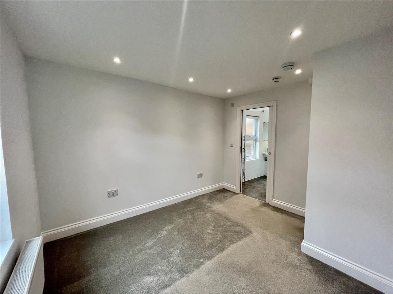 1 bed flat to rent in Fortess Road 9
