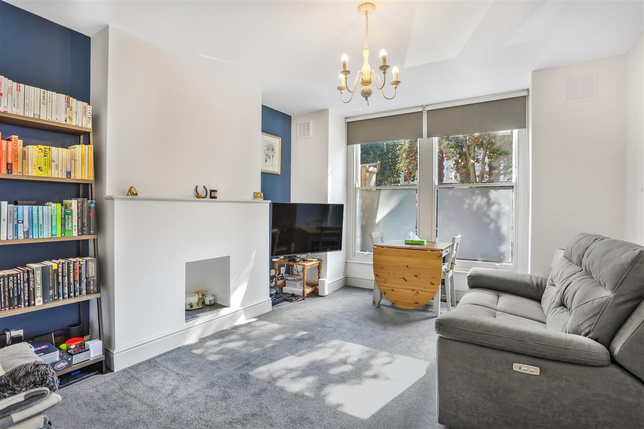 A very well presented raised ground floor garden apartment forming part of converted two storey Victorian property situated in a highly sought after location in the Whitehall Park Conservation Area that is within close proximity to surrounding areas that include Highgate village together with ...