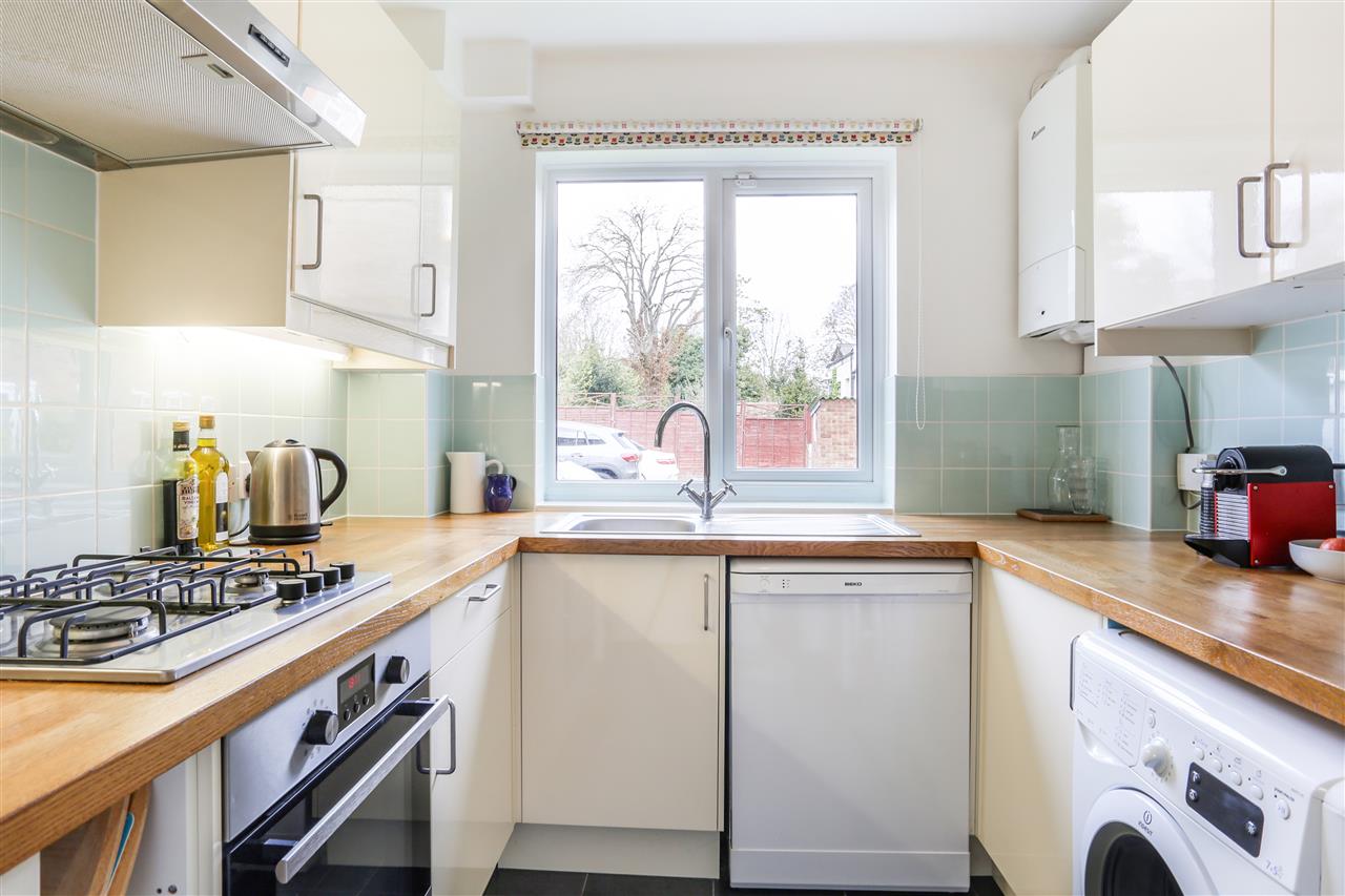2 bed flat for sale in Benson Court 3