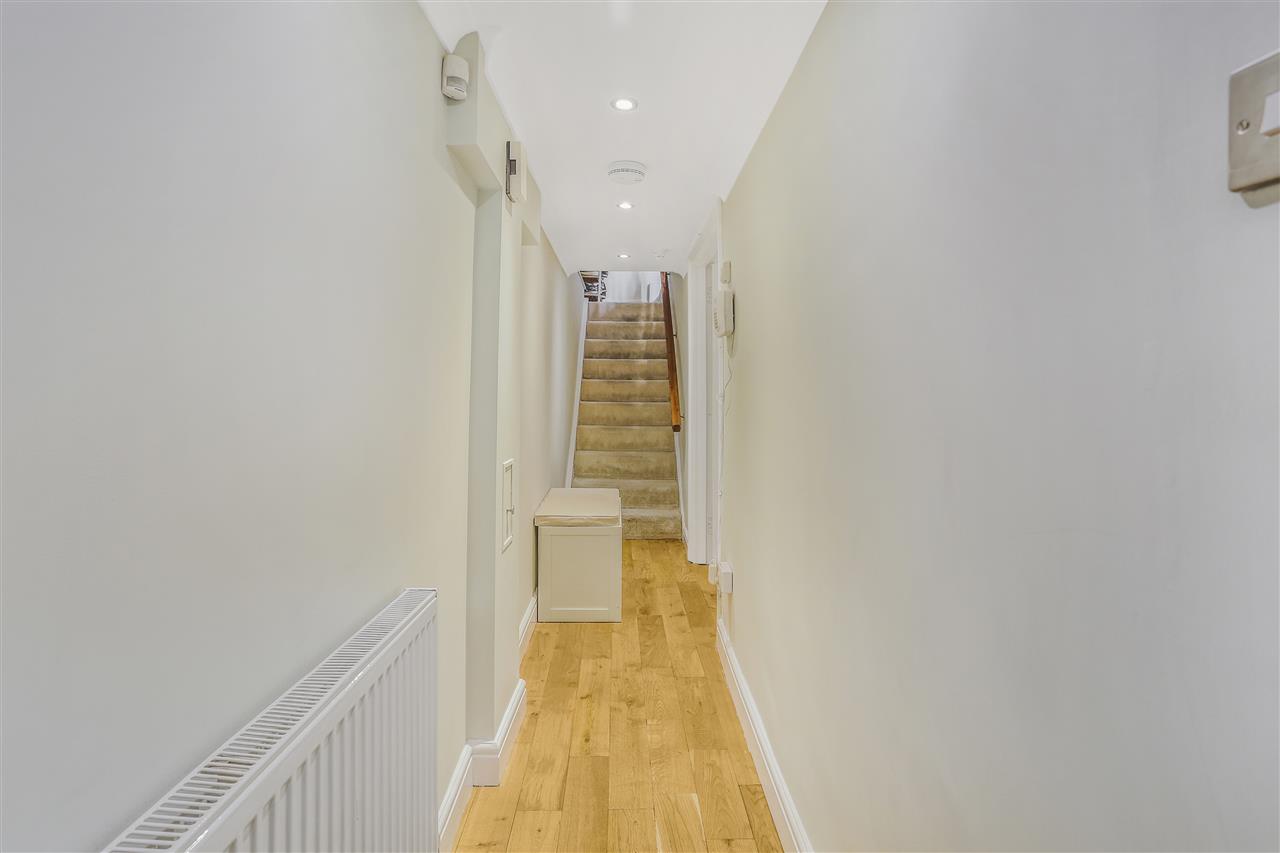 2 bed flat for sale in St George's Avenue 17