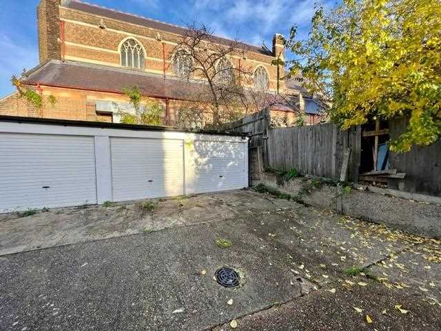 Garages to rent in Chetwynd Road  - Property Image 2