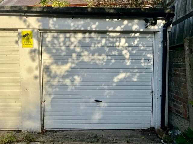 Garages to rent in Chetwynd Road 2