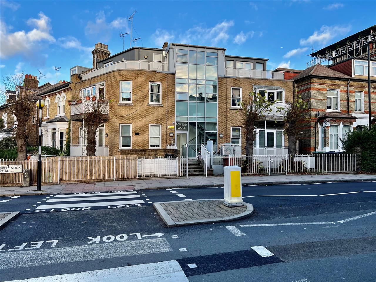 2 bed flat to rent in Lady Margaret Road  - Property Image 1