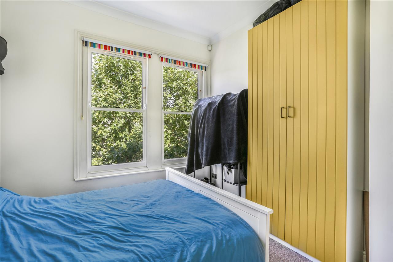1 bed flat for sale in Huddleston Road  - Property Image 9