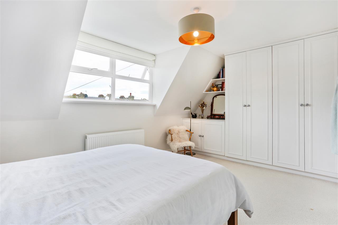 2 bed flat for sale in Marlborough Road 8