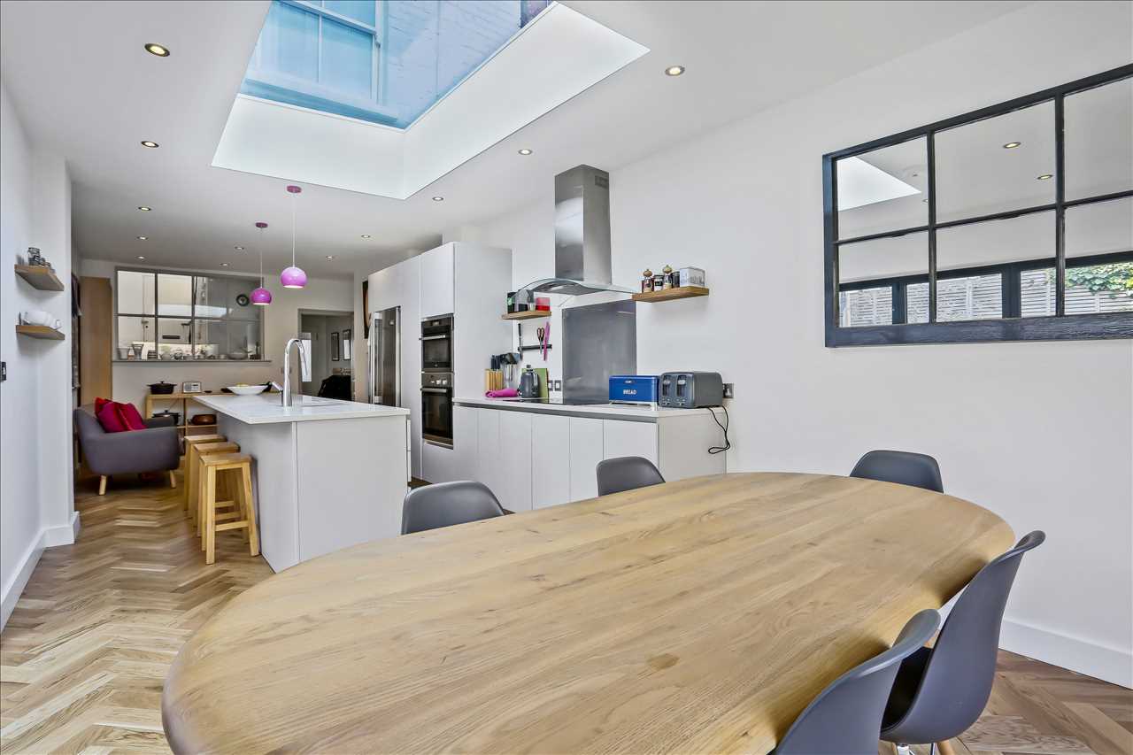 5 bed terraced house for sale in Mercers Road  - Property Image 9