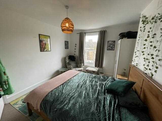 2 bed flat to rent in Warrender Road 2