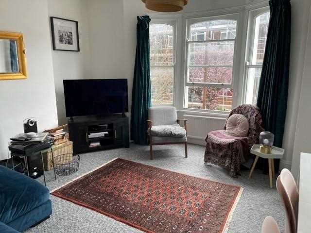 2 bed flat to rent in Warrender Road 10