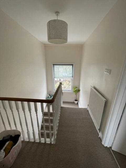 2 bed flat to rent in Warrender Road 13