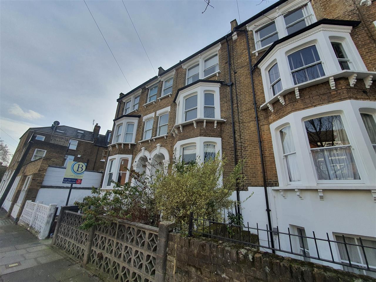 2 bed flat to rent in Warrender Road 14