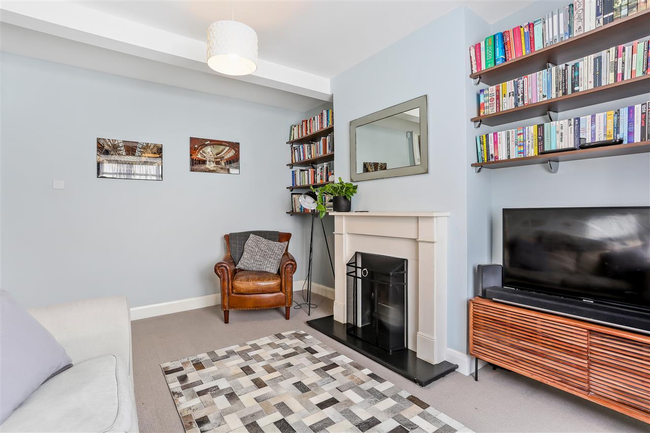 2 bed flat for sale in Brecknock Road 4