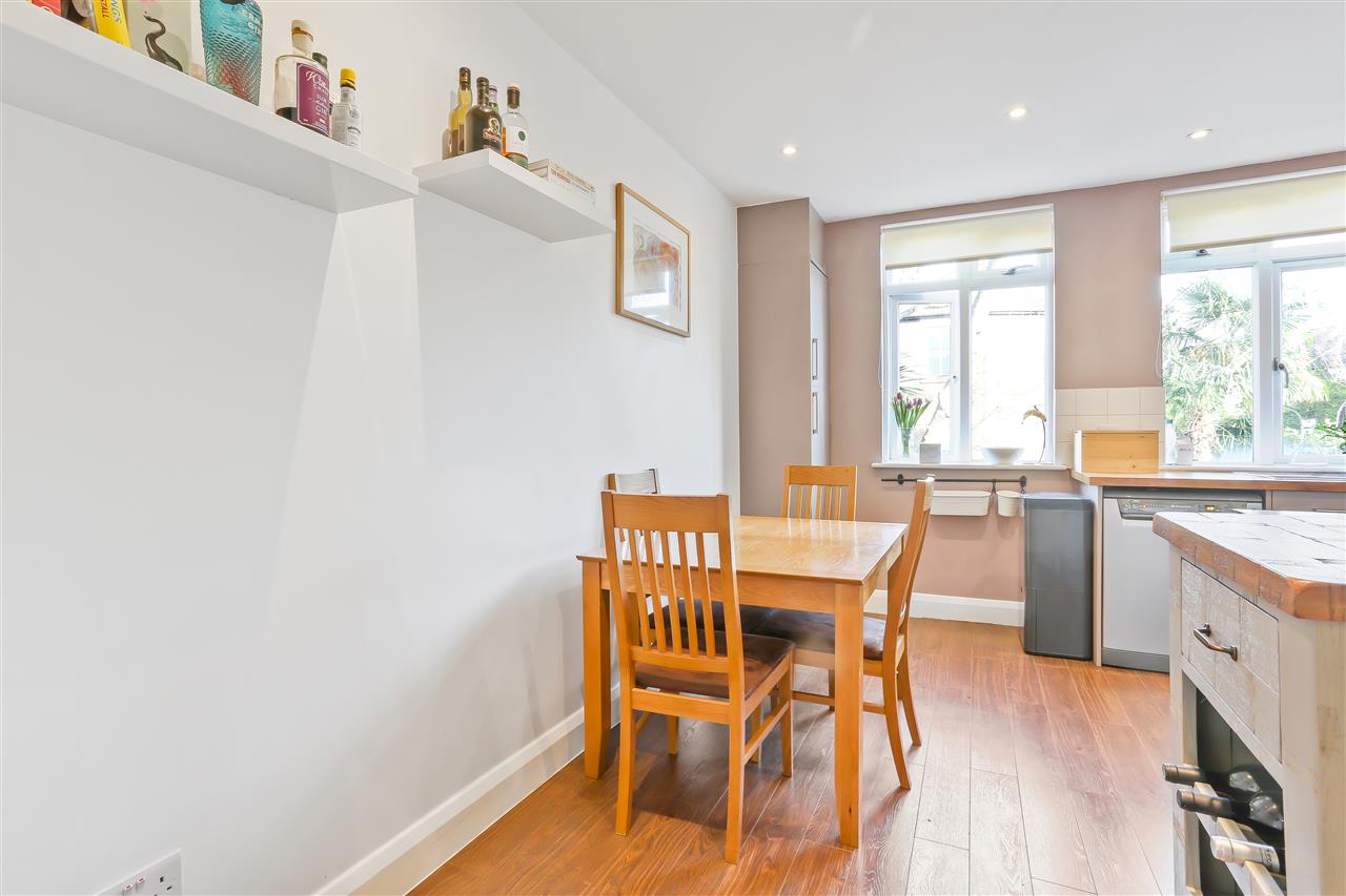 2 bed flat for sale in Brecknock Road 12