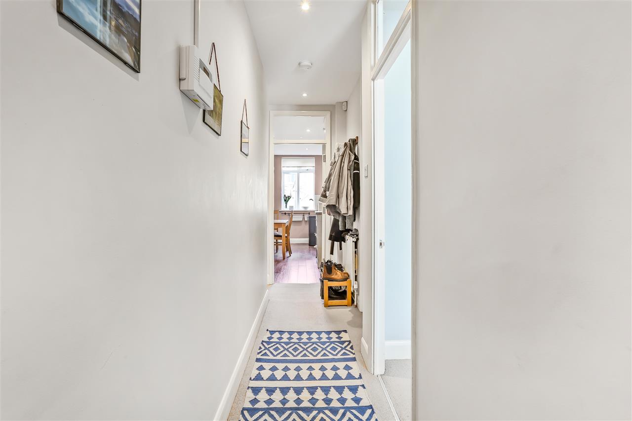 2 bed flat for sale in Brecknock Road  - Property Image 17