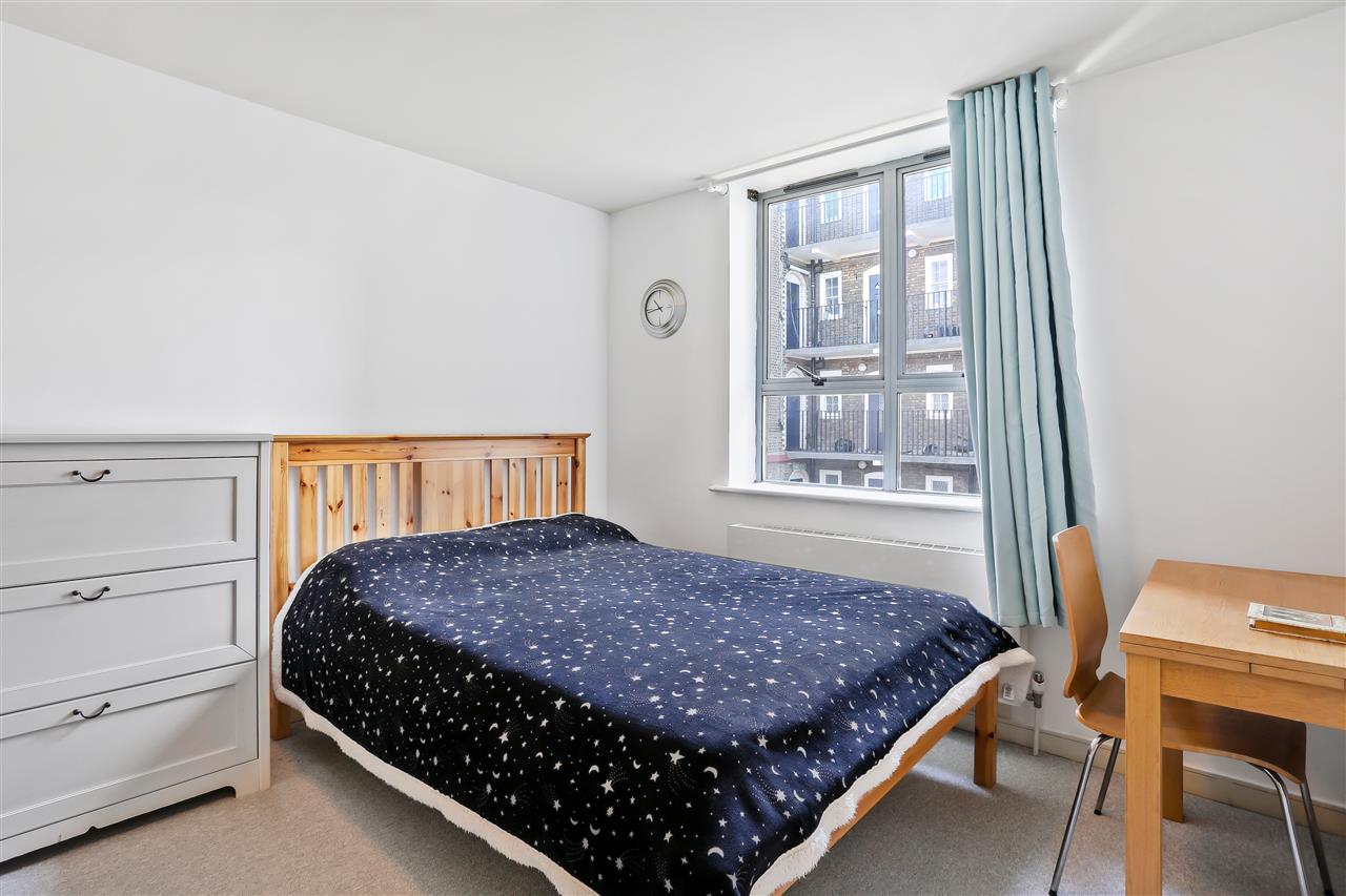 3 bed flat for sale in Seven Sisters Road  - Property Image 4