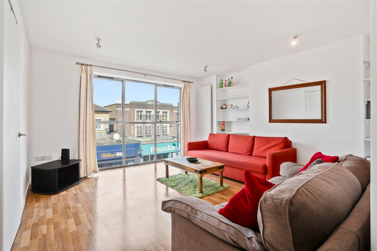 3 bed flat for sale in Seven Sisters Road 12
