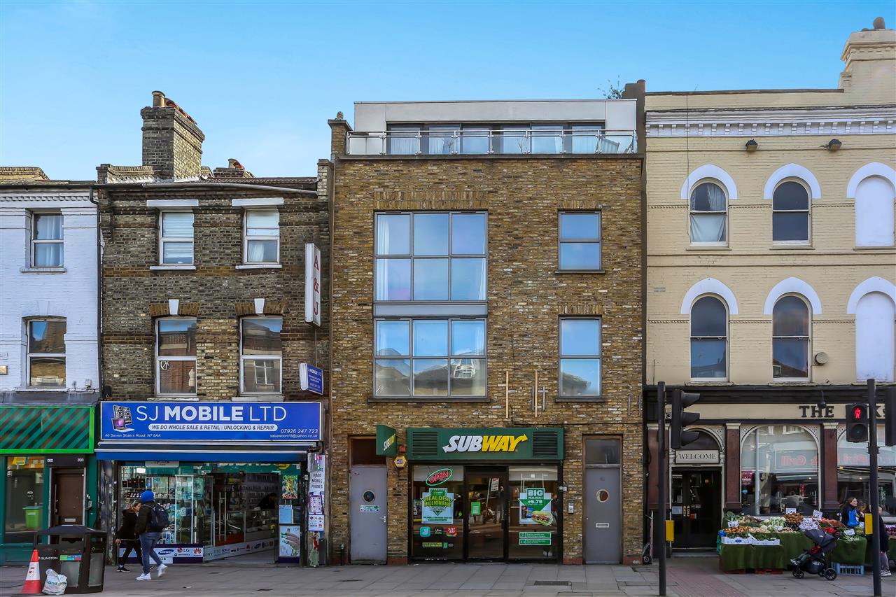 3 bed flat for sale in Seven Sisters Road 13