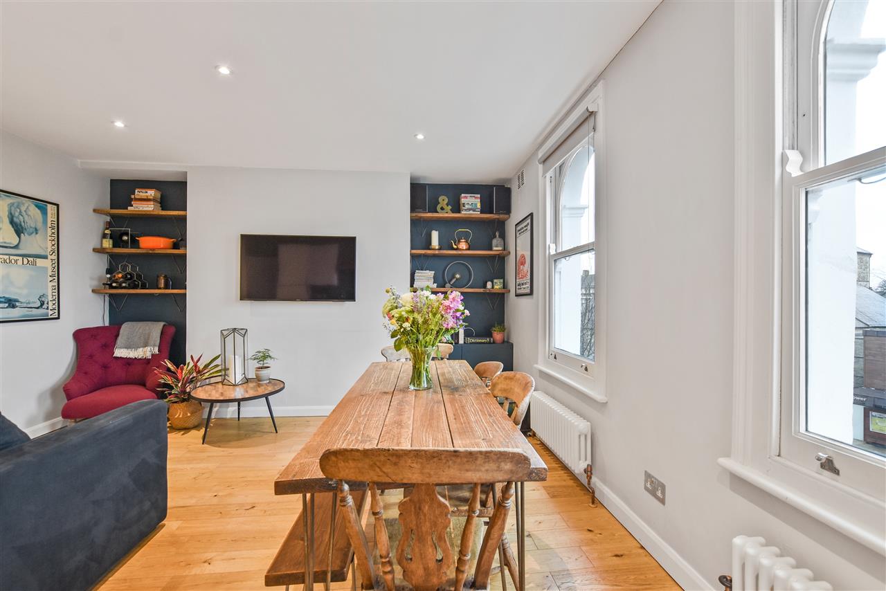 2 bed flat for sale in Tufnell Park Road  - Property Image 3