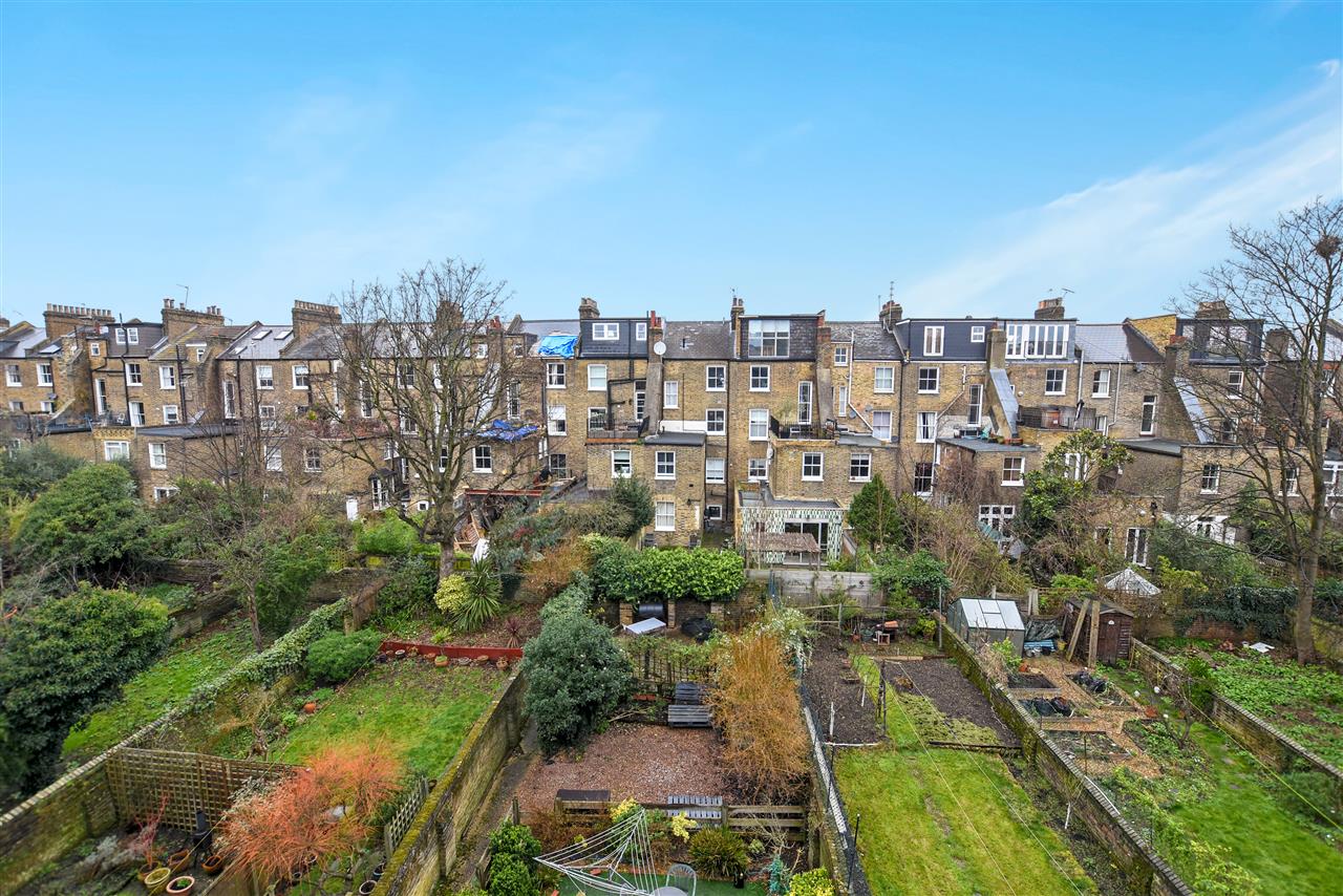 2 bed flat for sale in Tufnell Park Road 27