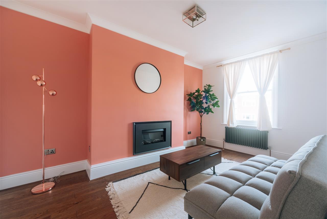 1 bed flat to rent in Tufnell Park Road  - Property Image 2