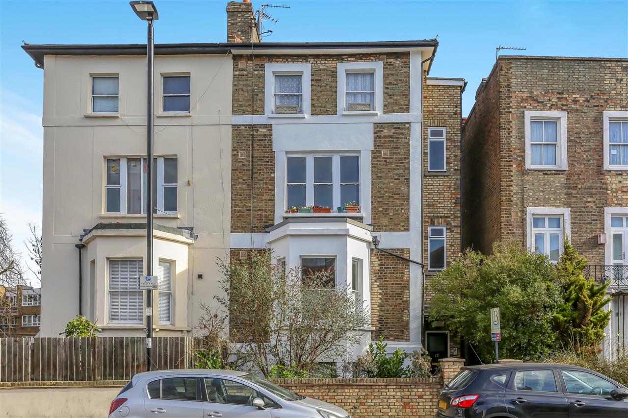 CHAIN FREE! A spacious (approximately 537 Sq Ft / 50 Sq M) second floor garden apartment forming part of an imposing semi detached period property situated in a sought after location within immediate proximity to local shops and transport links on Brecknock Road together with Kentish Town's ...
