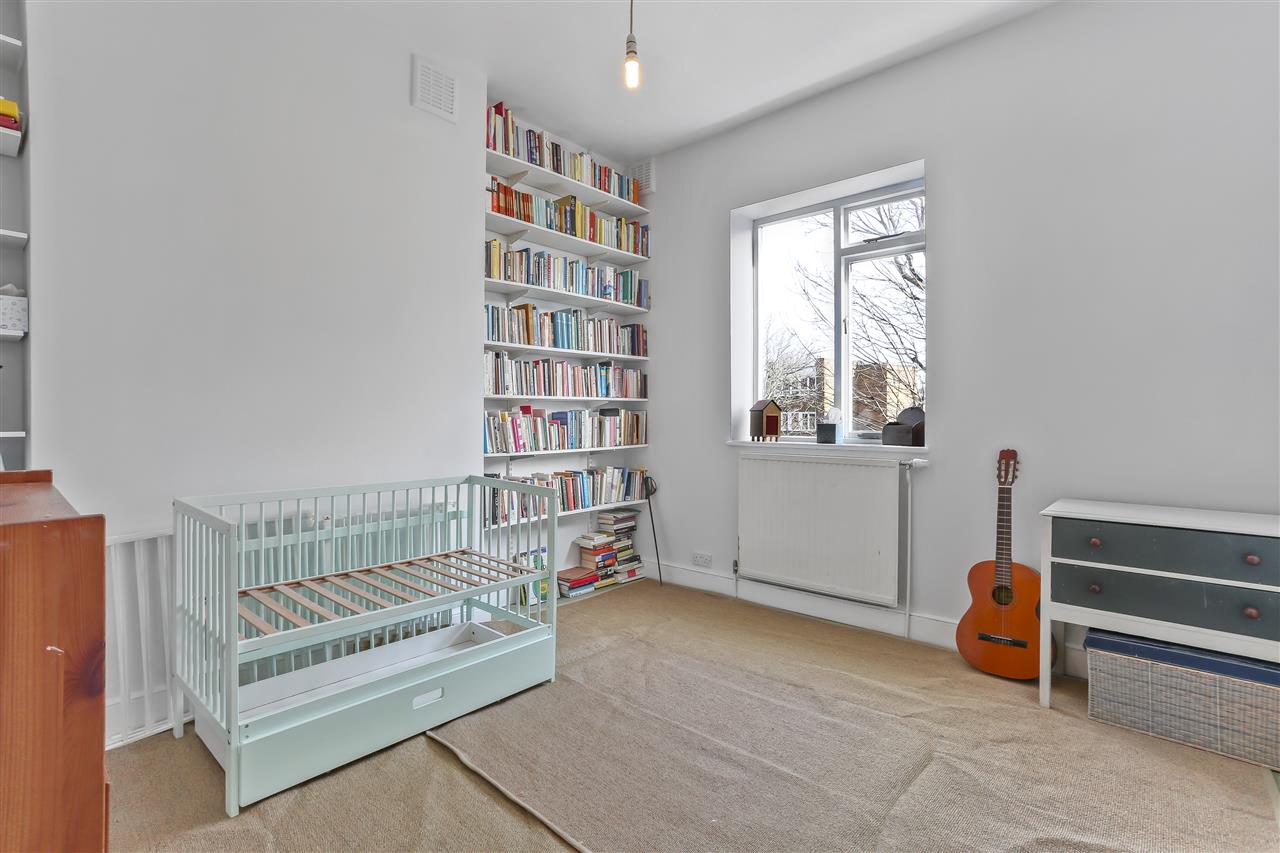 1 bed flat for sale in Brecknock Road 3