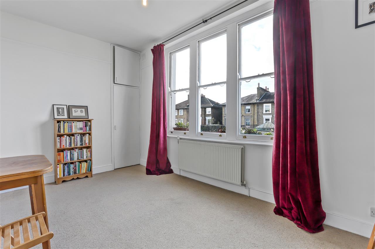 1 bed flat for sale in Brecknock Road 7